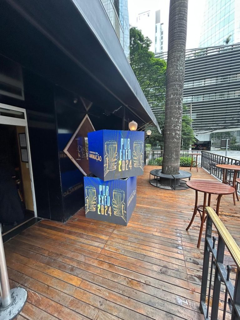 Aluguer de quiosk painel led touch screen monitores e Tvs Lisboa, braga, Porto, Sintra, 2026