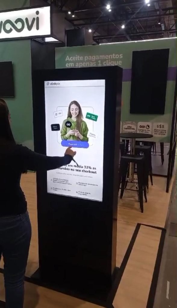 Aluguel Monitor Touch Screen SP - Locação para eventos ALUGUEL DE TVS EM 2025 EM SÃO PAULO