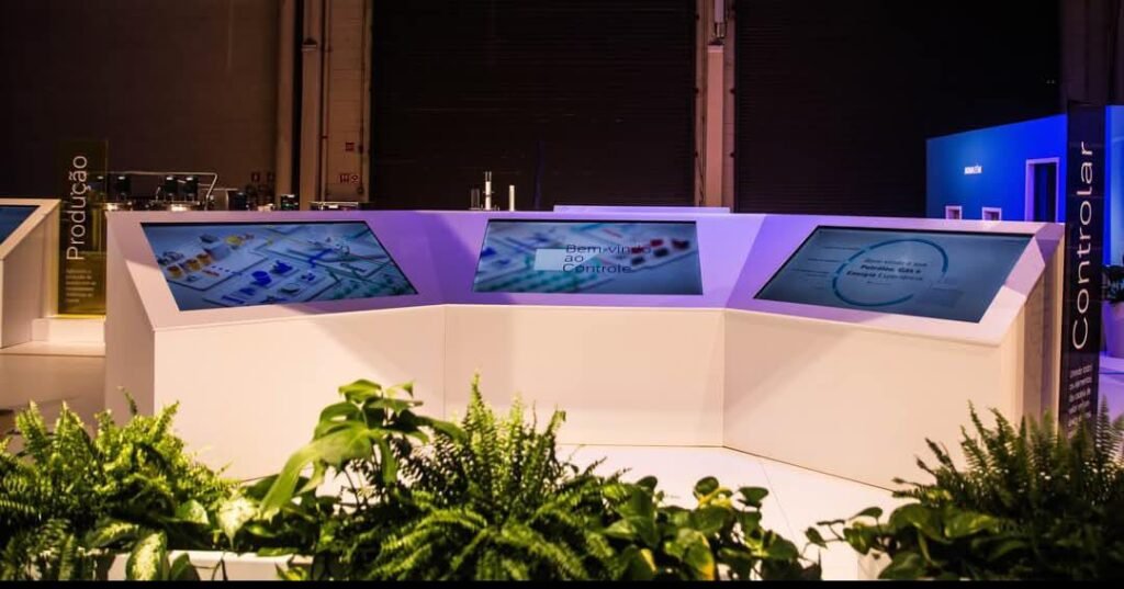 Aluguer: Totem móvel com display dinâmico de 43 EM LISBOA E PORTO 