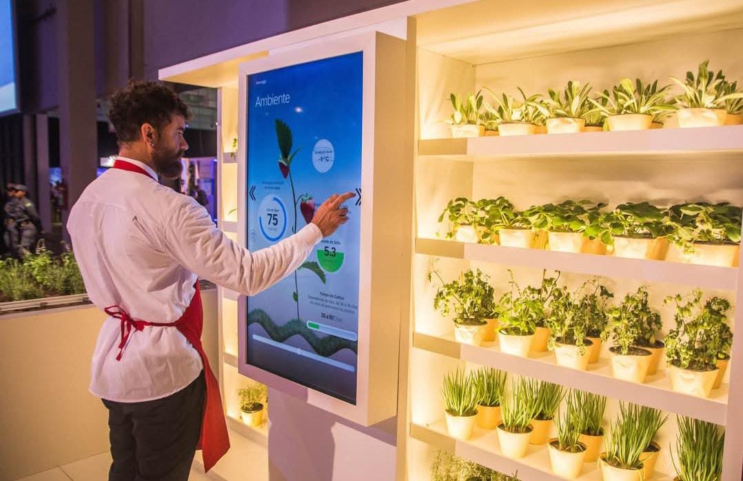 Aluguer de Totem Touch para Credenciação, Check-in Digital e Eventos Corporativos em Lisboa 2026