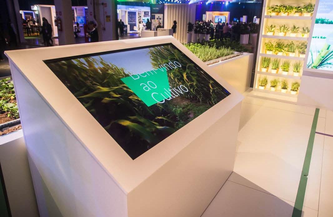 Aluguer de Totem Touch Screen para Eventos Empresariais, Lançamentos de Marcas e Apresentações em Lisboa, Porto, Braga, Vila Nova de Gaia 2026