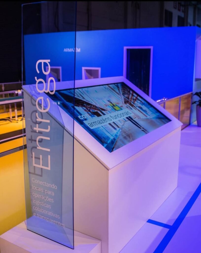 Aluguer: Totem móvel com display dinâmico de 43 EM LISBOA E PORTO 