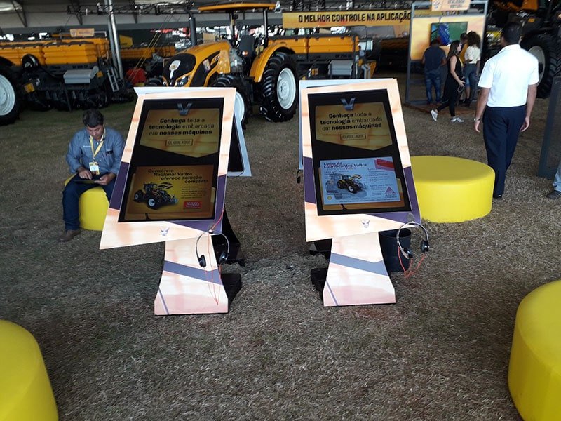 Locação de Painel de led touch screen  e TVs Para Eventos e Shows em Portugal Lisboa Porto Almada e Oeiras