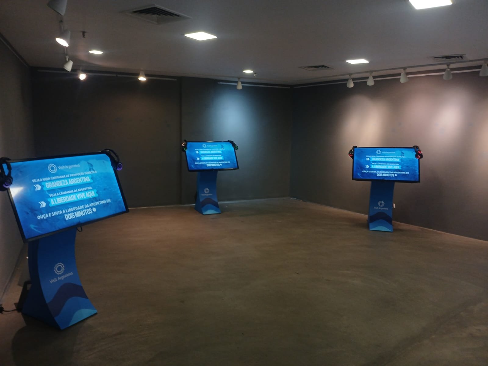 Aluguer de Totem Touch para Eventos, Feiras, Congressos, Palestras, Espetáculos e Lançamentos em Lisboa, Sintra 2026